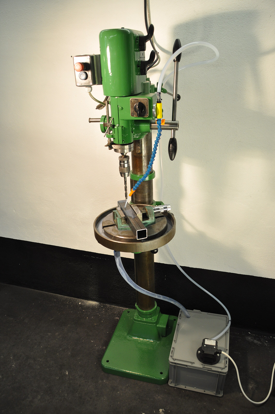 Kreissägen Kühlmittelpumpe 60 mm Eintauchtiefe für Bandsägen Drehmaschinen Fräsmaschinen